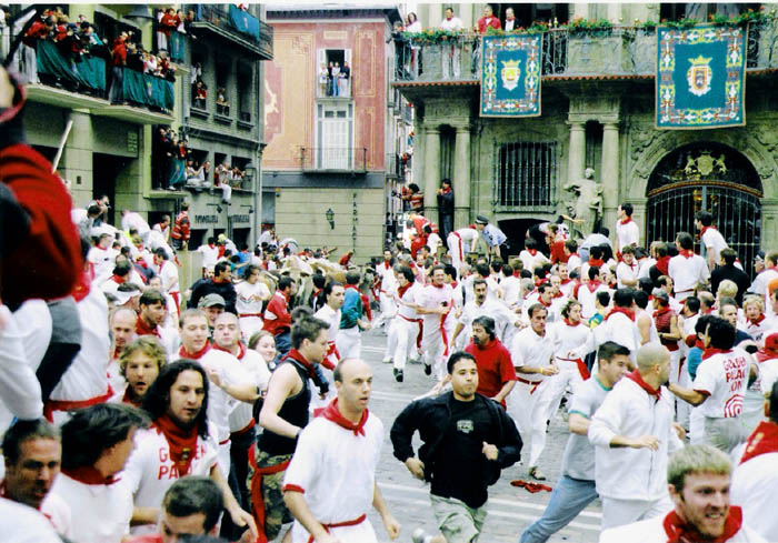 pamplona_running_huge.jpg